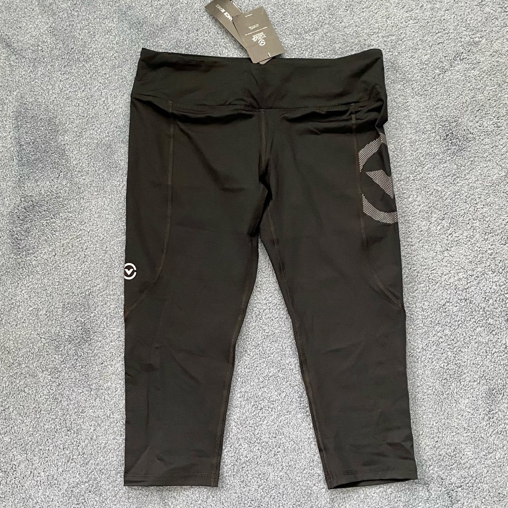 Virus black compression capris size XL NWT